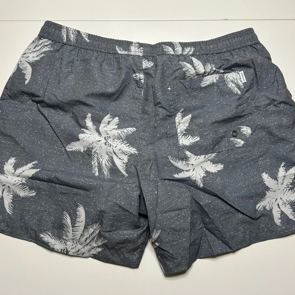NWOT Men's Gray Palm Tree Swim Shorts